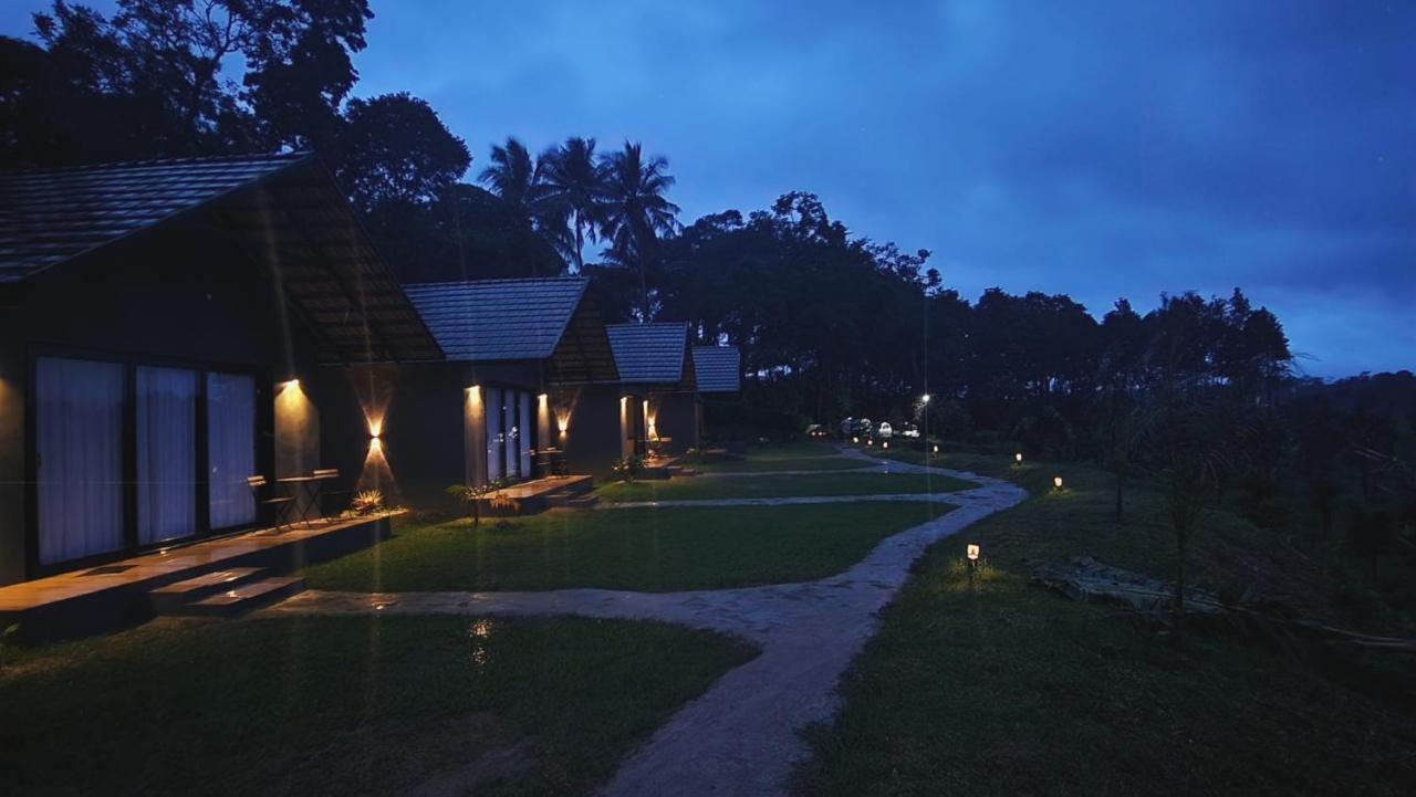 Bendheka - Cliff Front Cottages Coorg Gonikoppal Exterior photo